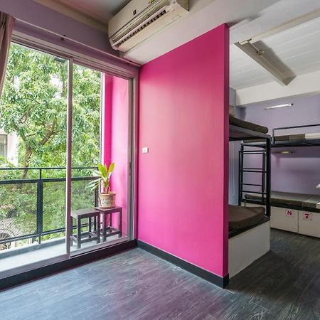 CheQinn Hostel - Sukhumvit 4 Nana Plaza Bangkok Exterior foto