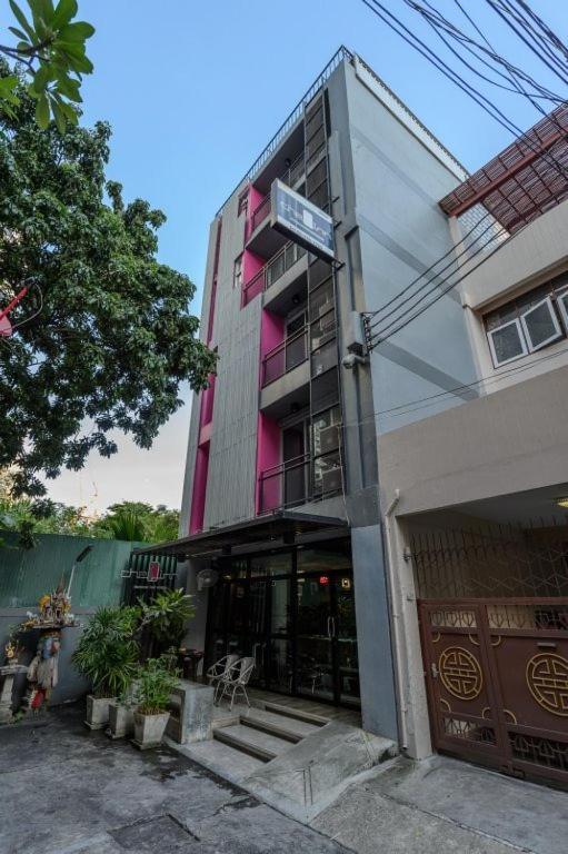 CheQinn Hostel - Sukhumvit 4 Nana Plaza Bangkok Exterior foto